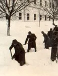 În februarie 1954 Capitala era sub troiene de 5 metri şi vânt de până la 126 km/oră jpeg