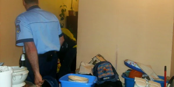 După evacuare, apartamentele rămân mult timp nevândute.