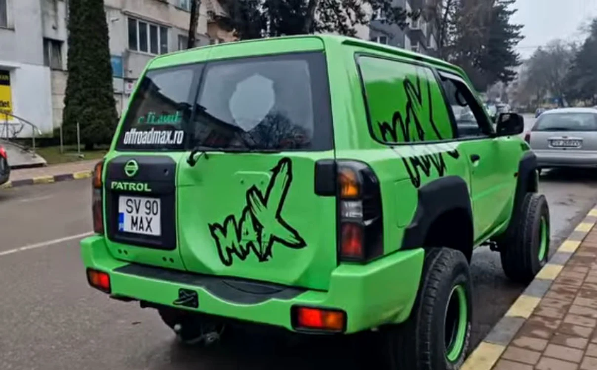 Mașina 4x4 a colindat municipiul Suceava de ziua lui Eminescu FOTO. captură video