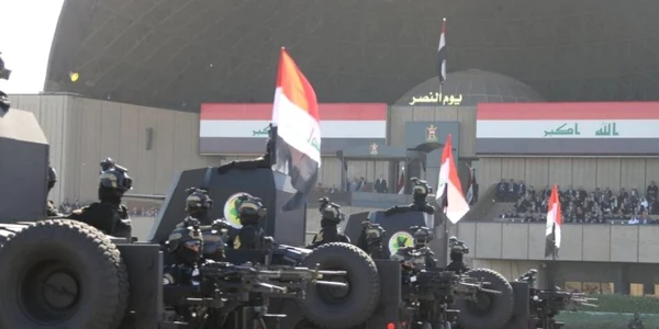 Parata militara in irak cu ocazia infrangerii statului islamic foto front news