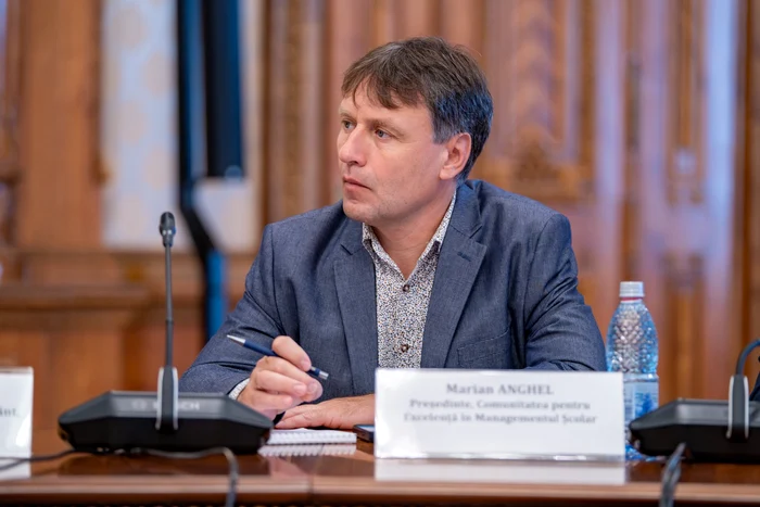 Directorul Liceului „P. Pandrea”, Marian Anghel, președinte CEMS FOTO: FB/Marian Anghel