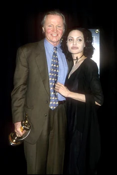 Angelina Jolie cu tatăl Jon Voight, GettyImages