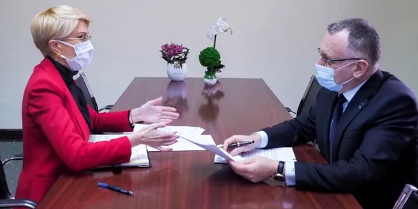 raluca t foto ministerul educatiei