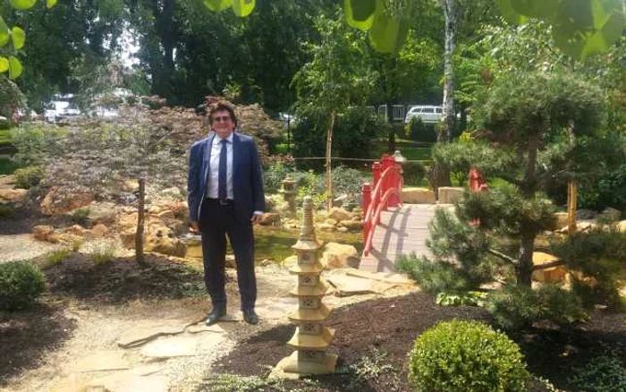 Primarul Timişoarei, Nicolae Robu, la inaugurarea unui parc din oraş FOTO Daniel Dancea