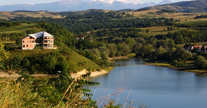 Lacul Cincis, Hunedoara. FOTO: Daniel Guţă. ADEVĂRUL.