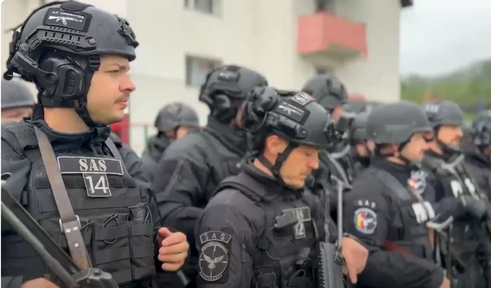 La exercițiu participă forţe speciale din trei țări. FOTO captură video YouTube Botoșani 24