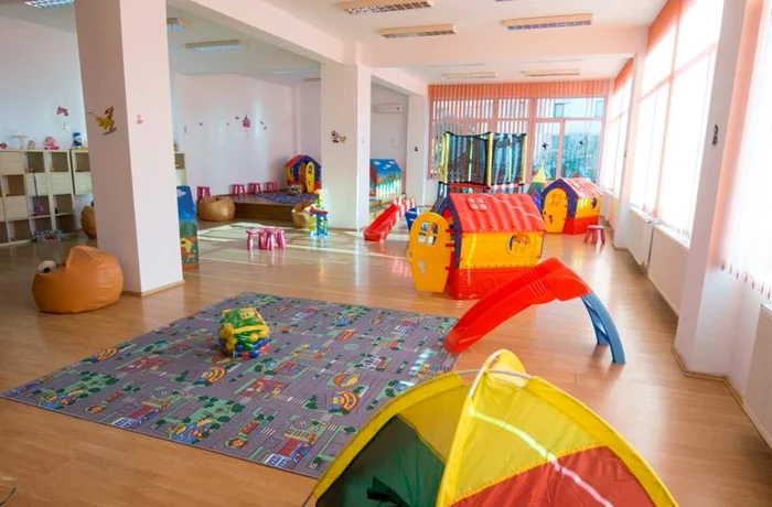 
    Activitatea creşei "Teiul Doamnei" din Bucureşti a fost suspendată după ce mai mulţi angajaţi au fost confirmaţi cu COVID-19foto: DGASPC sector 2  