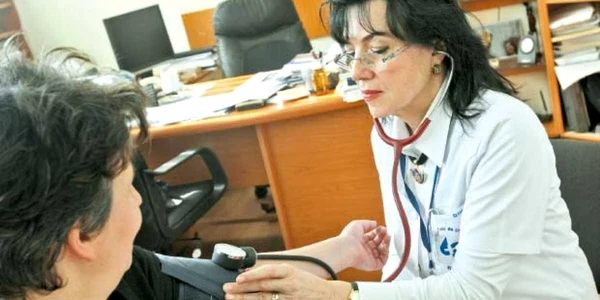 Profesorul Maria Dorobanţu spune că numărul românilor hipertensivi a crescut în ultimii ani   