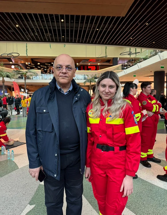 Alături de fondatorul serviciului SMURD, Raed Arafat FOTO: arhiva personală B.M.O.