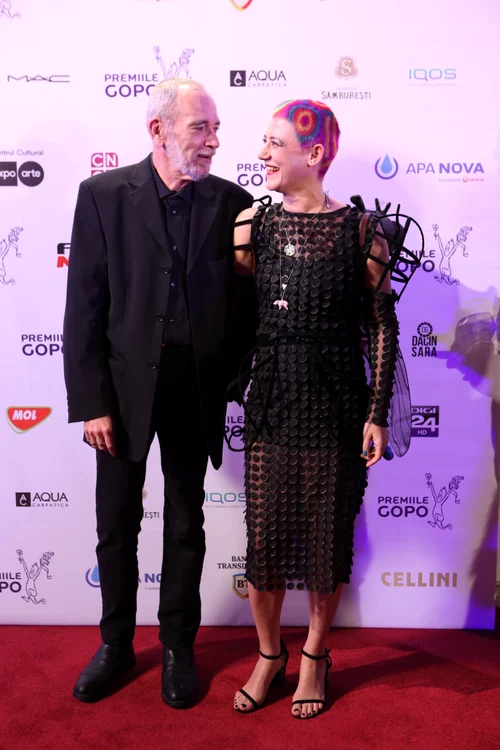 Iuliana Vîlsan a purtat o rochie din voal negru, cu bănuți negri aplicați și minicrinolină