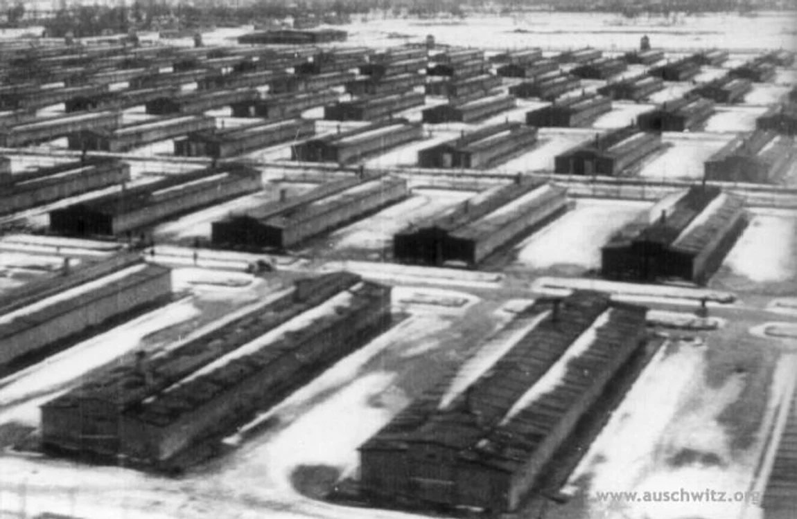 lagarul Auschwitz Birkenau - baraci
