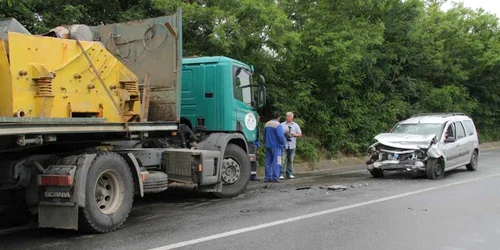 Tirul era condus de un şofer de 23 de ani, din Teleorman