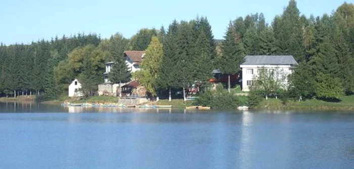 Lacul Brebu. Foto www.turistik.ro