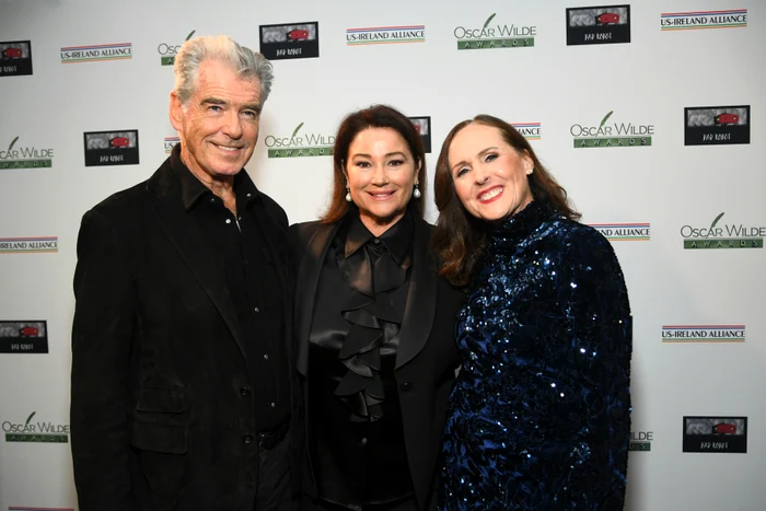 Pierce Brosnan, Keely Shaye Smith și Molly Shannon, Getty Images jpg