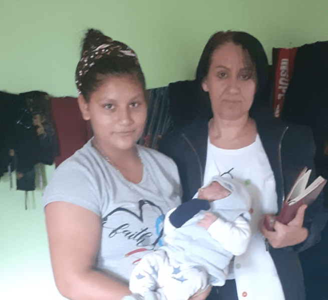 „Aventurile“ unui asistent medical comunitar. „Dacă îi lași singuri, li se închid toate ușile”