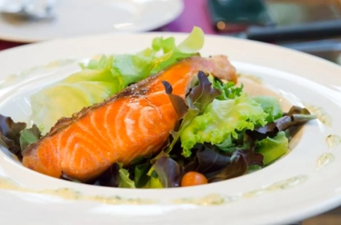 Mâncatul peştelui cere o artă specială FOTO e-cuisine.ro