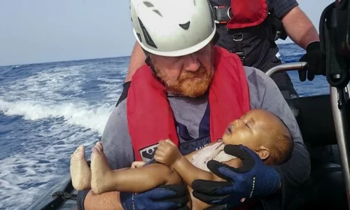 bebelus mort mediterana jpeg