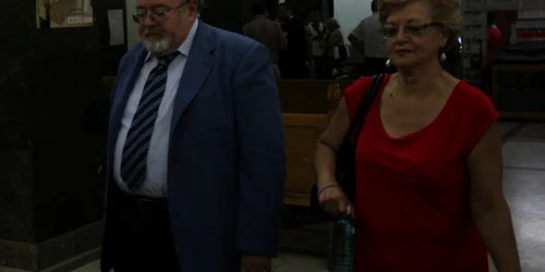Florin şi Viorica Costiniu la unul din termenele de judecată de la Curtea Supremă