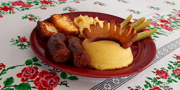 mamaliga cu branza fripta jpg