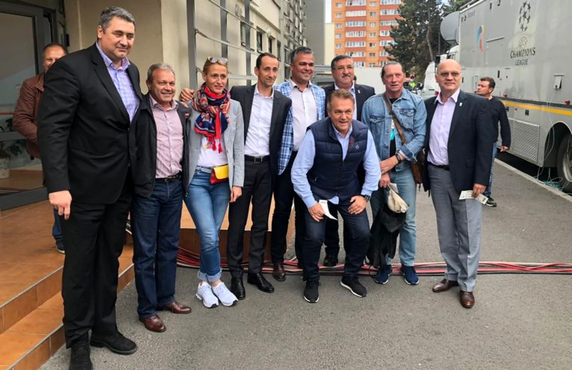 
    Câțiva membri ai Comitetului Executiv al COSR, la Brașov  