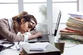 Femeie obosita FOTO Shutterstock jpg