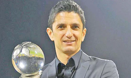Un milion de euro  este salariul anual  încasat de Răzvan  Lucescu la El Jaish jpeg