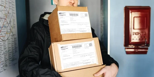 packages 6153947 1280 jpg
