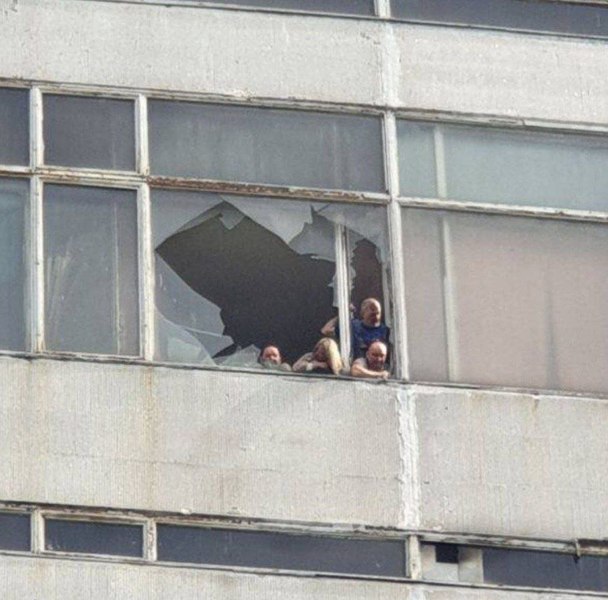 UPDATE Cel puțin nouă persoane sunt blocate într-un institut cuprins de flăcări, aflat în apropierea Moscovei VIDEO