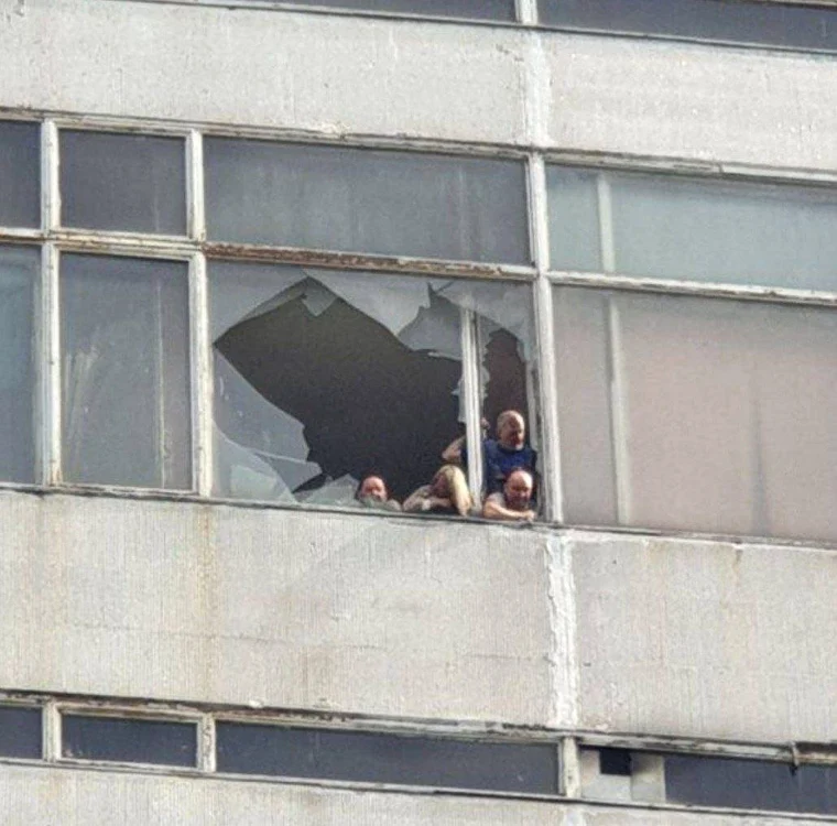 foto oameni blocați în centrul de cercetare Fryazino, din apropierea Moscovei 