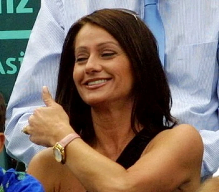 
    Nadia Comăneci  