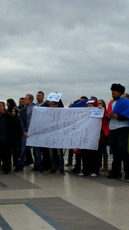 Românii din străinătate sunt nemulţumiţi de cum au fost organizate alegerile în turul I