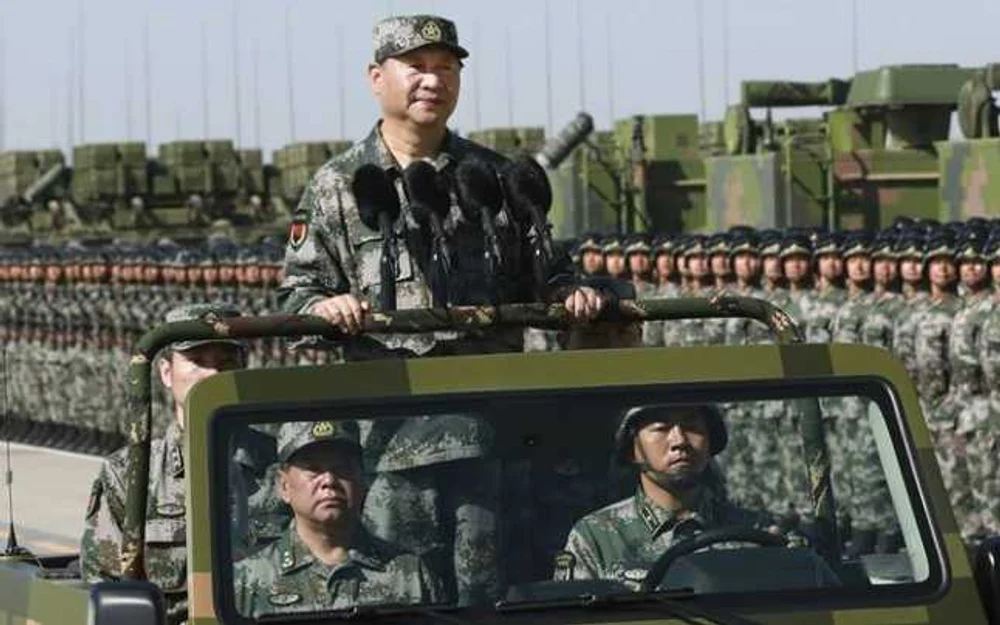 Rachete pline cu apă și silozuri defecte. Xi Jinping face curățenie în armată în timp ce pregătește trupele pentru Taiwan