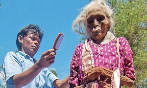 32 foto1 3 col 240 jpeg