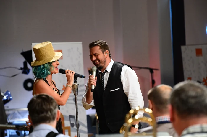 Brenciu, alături de Delia, cu care jurizează emisiunea "X Factor"