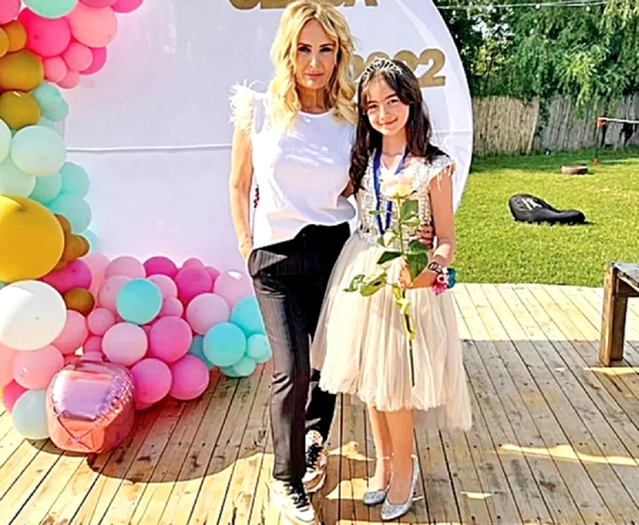 Artista a transferat-o pe Maria la o altă școală / foto: Social media