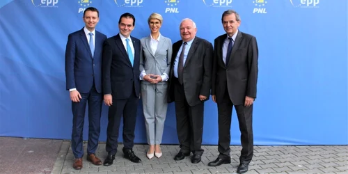 conferinta de presa pnl sibiu foto raluca turcan / facebook