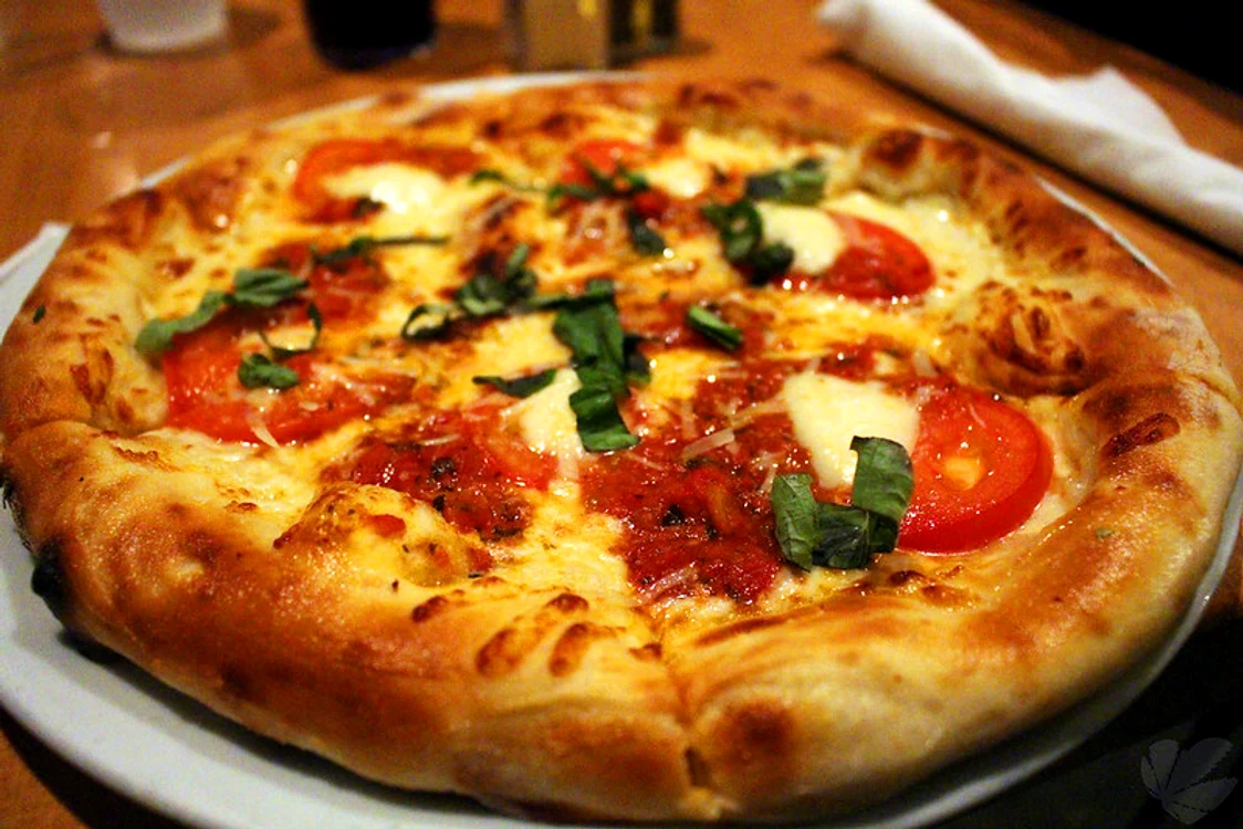 4 margherita pizza jpg jpeg