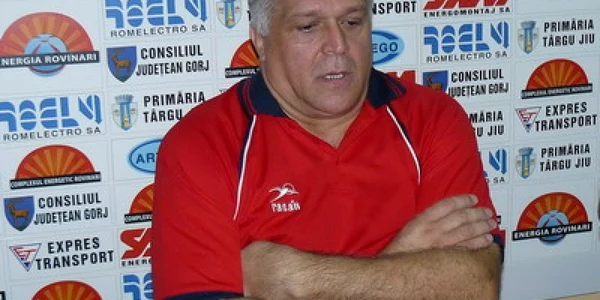 Vasile Stângă va mai antrena Energia Pandurii până în vară