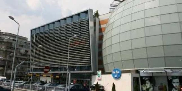 River Plaza Mall
