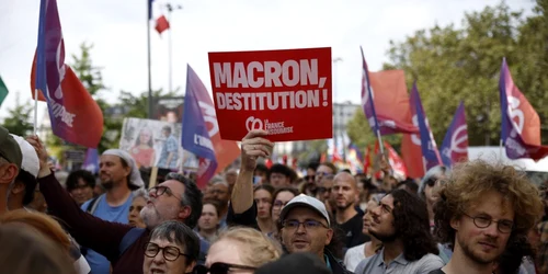 Paris protest Macron - Barnier FOTO EPA 12489562 jpg