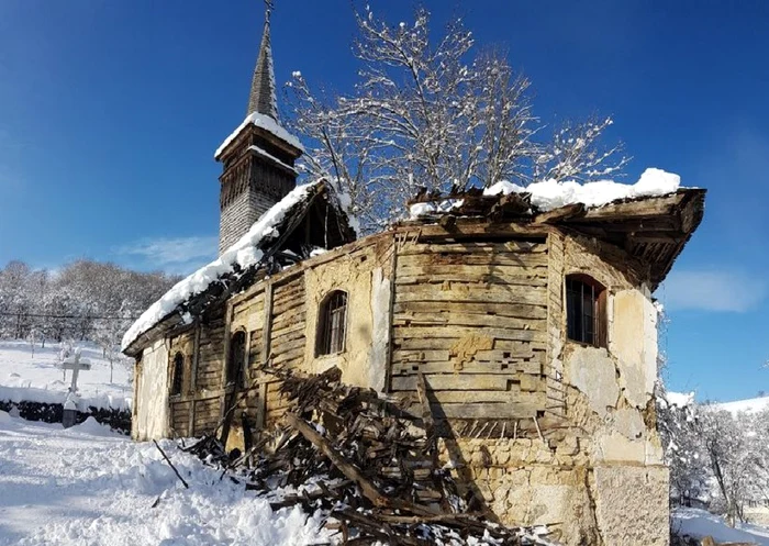 Biserica s-a prăbuşit     Sursa foto: Asociaţia ROST