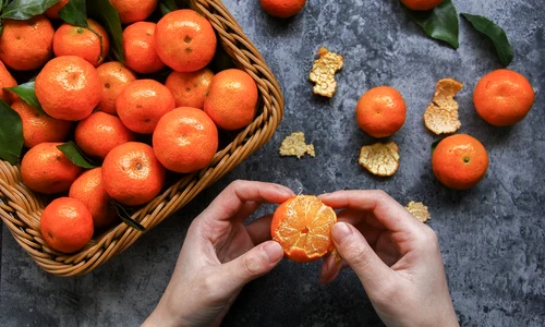 winter fruit 3719695 1280 jpg