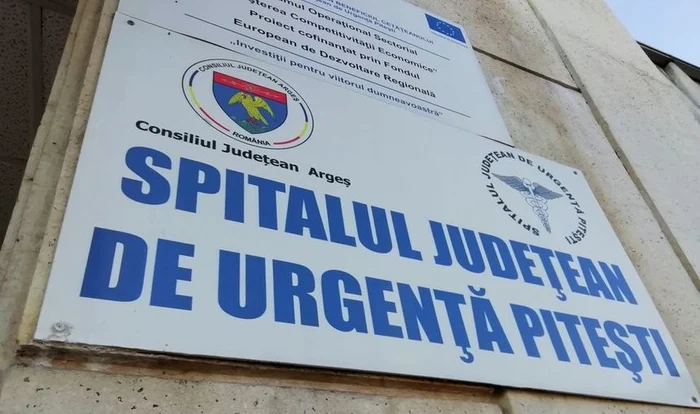 Fum într-un salon cu pacienţi cu coronavirus, în Secţia de Boli Infecţioase din cadrul Spitalului Judeţean de Urgenţă PiteştiFoto: News.ro