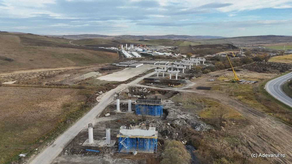 Marile viaducte de pe Autostrada Transilvaniei prind contur. 3,2 kilometri de traseu nou, soluție la alunecările de teren