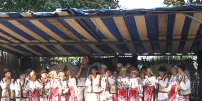 Învăţătorul printre copii