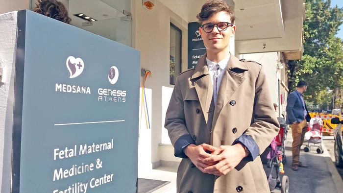 
    Virgil Godeanu  se simte bine în  pielea lui şi vrea să  fie privit ca un copil  ca oricare altul   