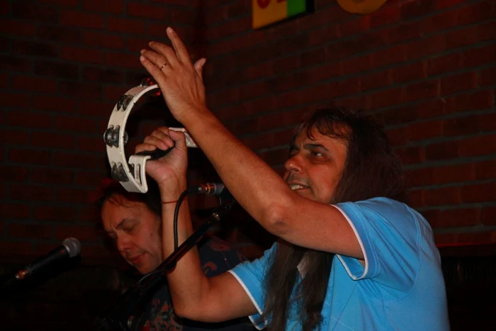 Cristi Minculescu a susţinut în acest weekend primele concerte de la despărţirea de trupa Iris FOTO Fundaţia Phoenix
