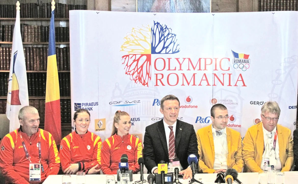 Sportivii care au  câştigat până acum  medalii la Londra  au fost invitaţi de  Morariu la Casa  României