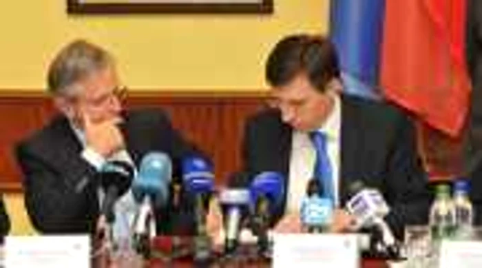 În timpul semnării contractului