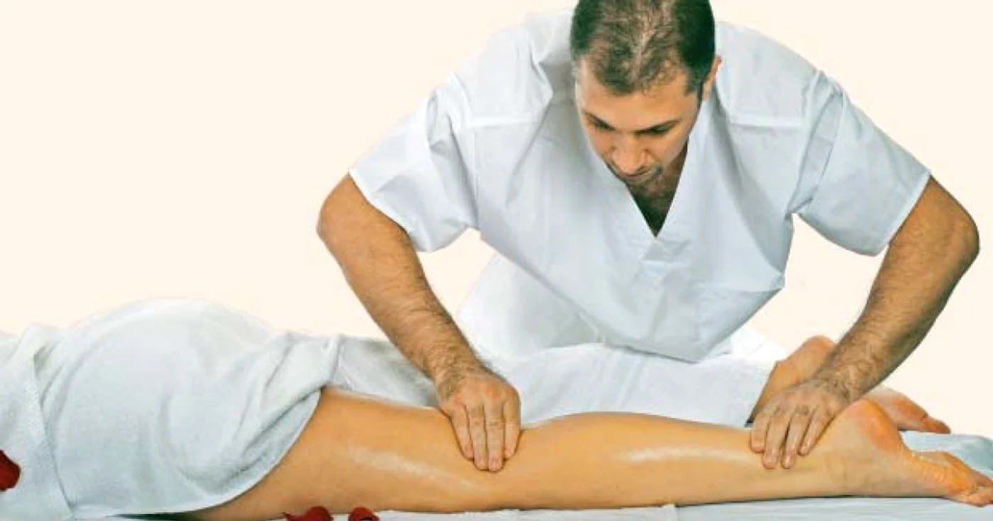Masajul şi reflexoterapia  stimulează eliminarea toxinelor  